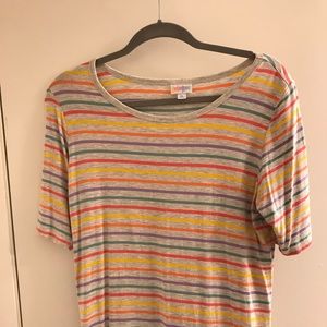 LulaRoe Gigi shirt